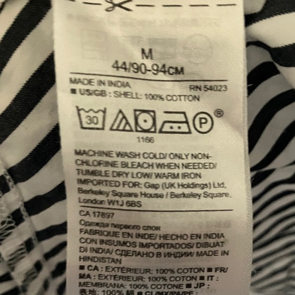 Banana Republic: Striped Black & White Top- M - Picture 3 of 14